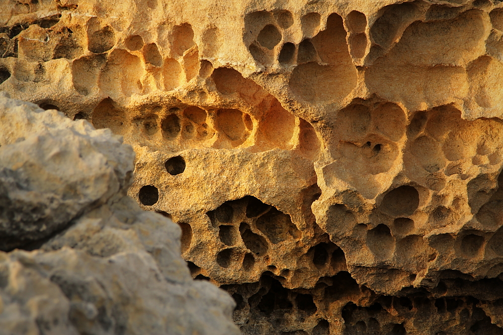 Formacje skalne na Gozo (fot. S. Adamczak, okfoto.pl)