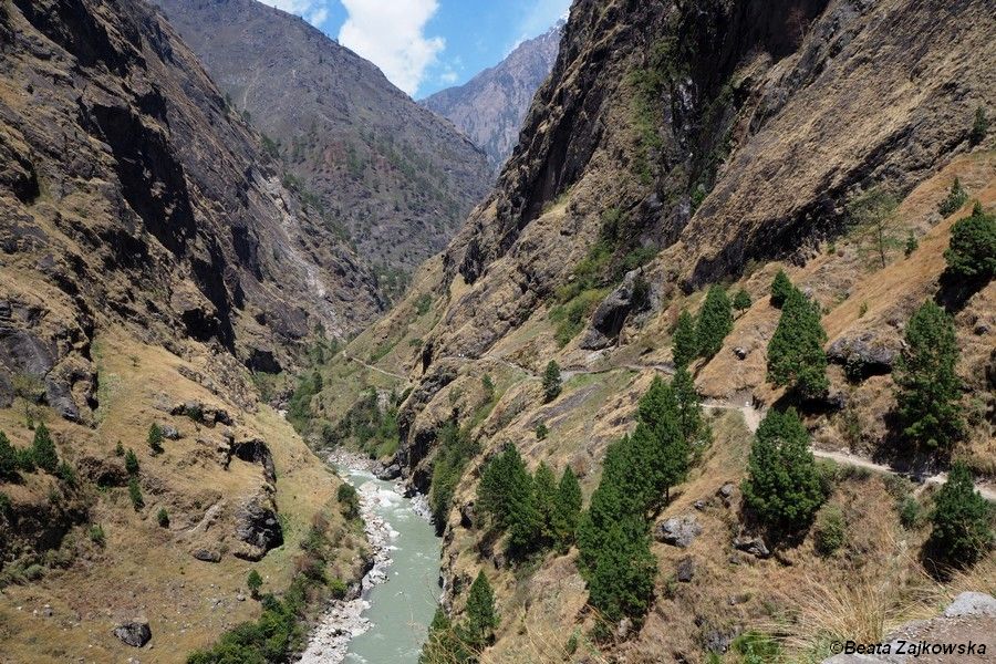 Wędrówka górska wokół Manaslu doliną Buri Gandaki