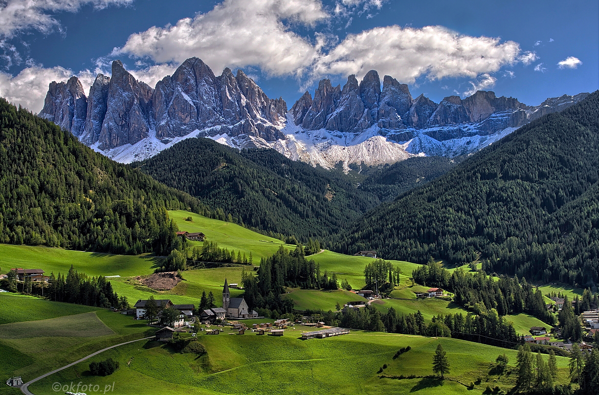 Dolina w Dolomitach (fot. S. Adamczak, okfoto.pl)