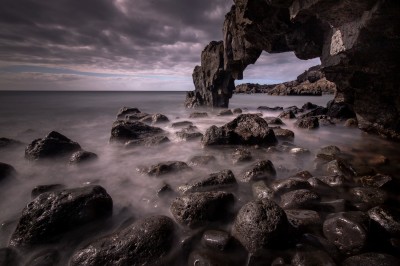 Skalny łuk na La Palmie (fot. S. Adamczak, okfoto.pl)